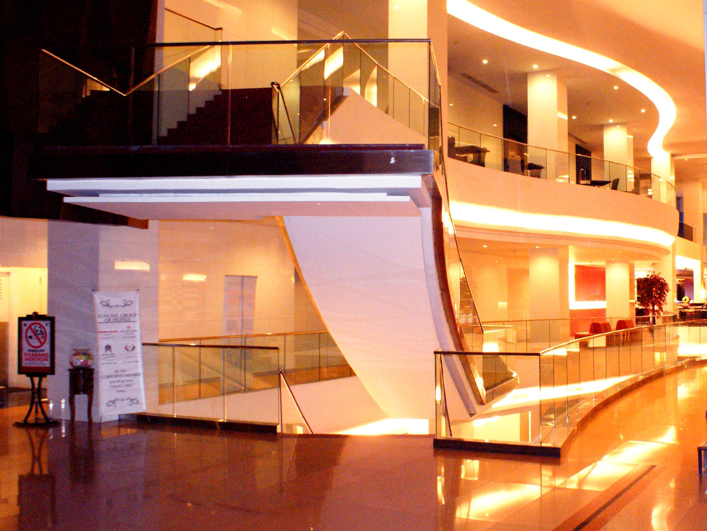 Merlynn Park Hotel Jacarta Exterior foto